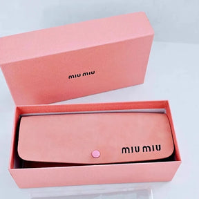 Case Miu Miu + Case Prada